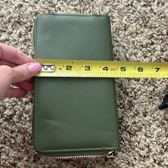 NWT green crossbody - Picture 5 of 6